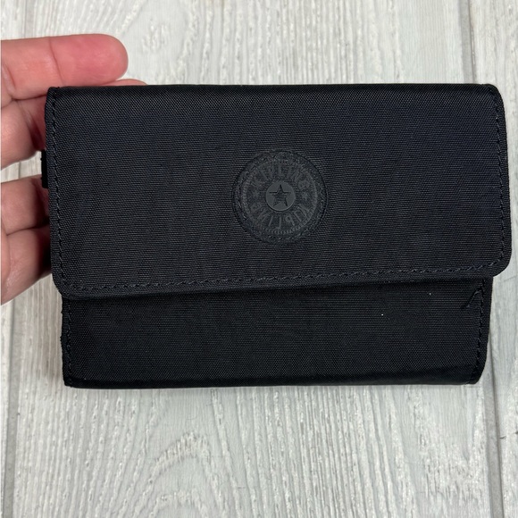 New Black Kipling Medium Wallet - Picture 1 of 8